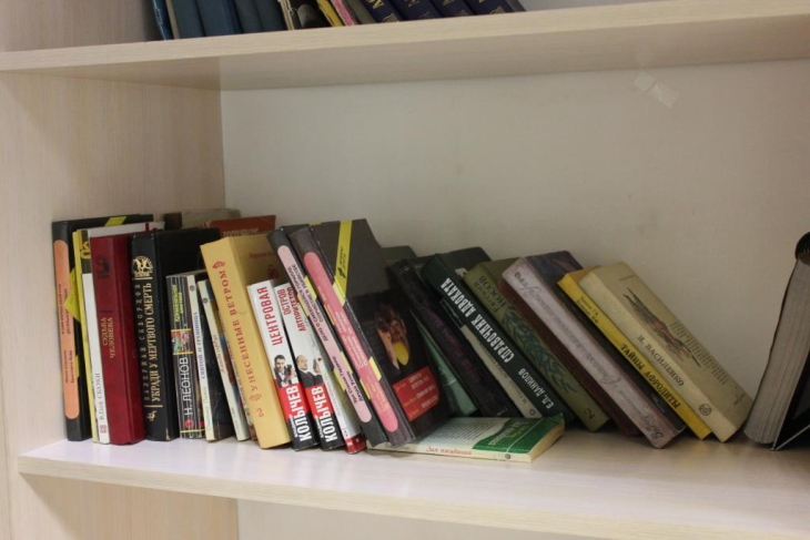 Пермяки могут подарить незнакомцам на Новый год свои книги