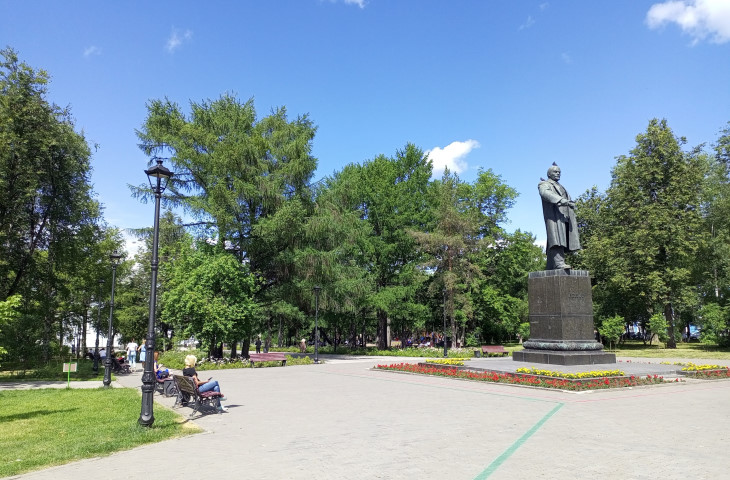 В сквере оперного театра появится площадка для спорта и игр