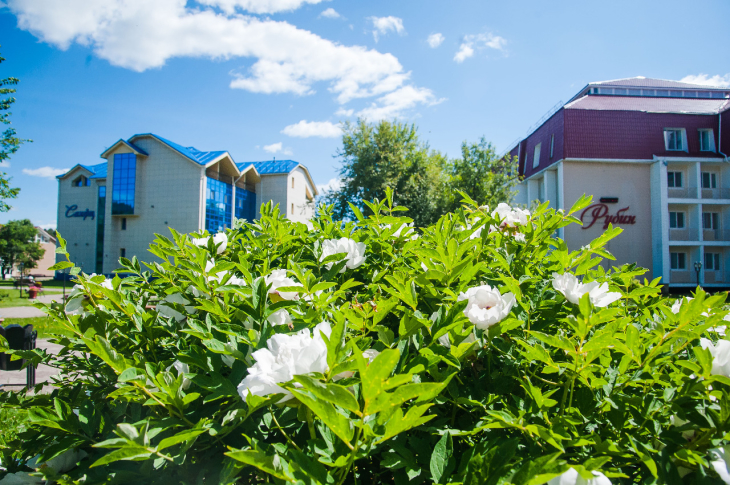 ЗАО «Курорт Ключи» было зарегистрировано в 1992 году, а ЛОК «Ключи» - в 2006 году.