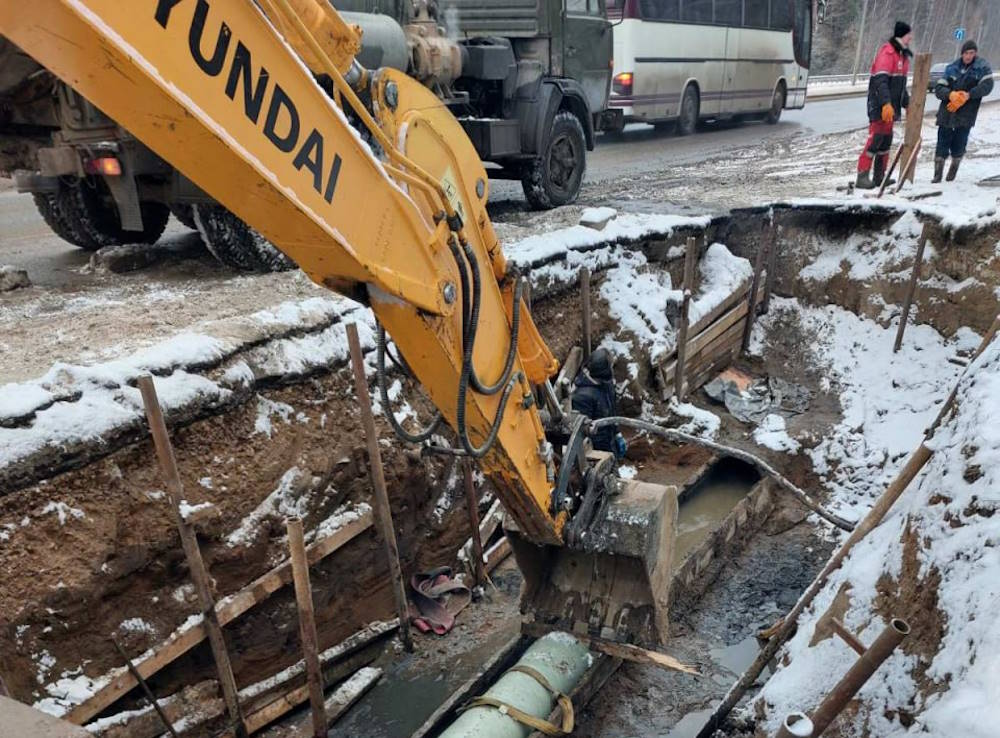 На Маршала Рыбалко обновляют магистральный коллектор