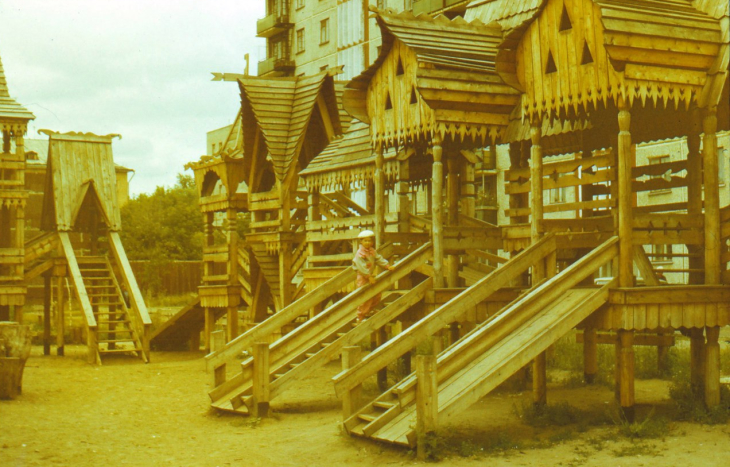 Как выглядели детские площадки в советской Перми