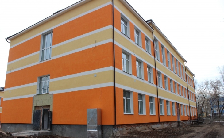 Капитальный ремонт школы №112 начался летом прошлого года. 