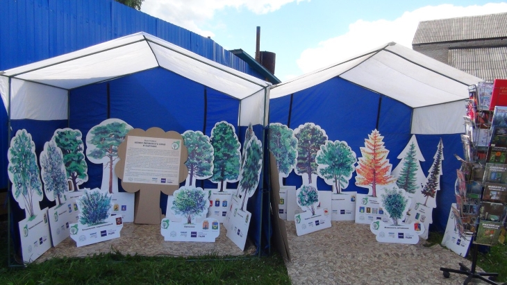 По Пермскому краю путешествует уникальная экологическая выставка «Аллея в картоне»