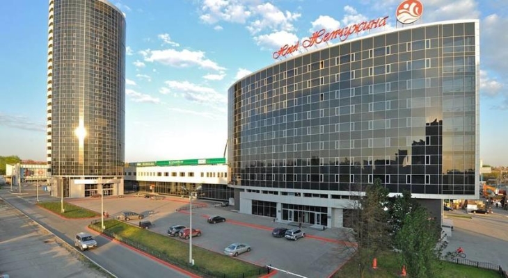 Отель Holiday Inn увеличит номерной фонд на 25% за счет бывшего офиса Сбера