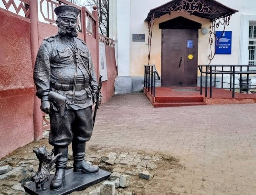 В Кунгуре установили скульптуру городового