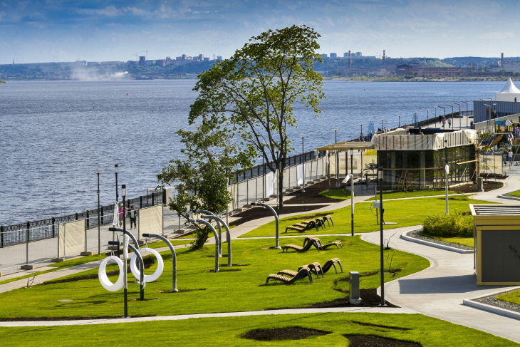 Сегодня в Перми полпред президента в ПрФО Игорь Комаров осмотрел ход реконструкции набережной.