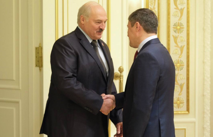 Вопрос открытия прямого рейса губернатор Дмитрий Махонин обсуждал с президентом Александром Лукашенко во время визита в Беларусь в июле.