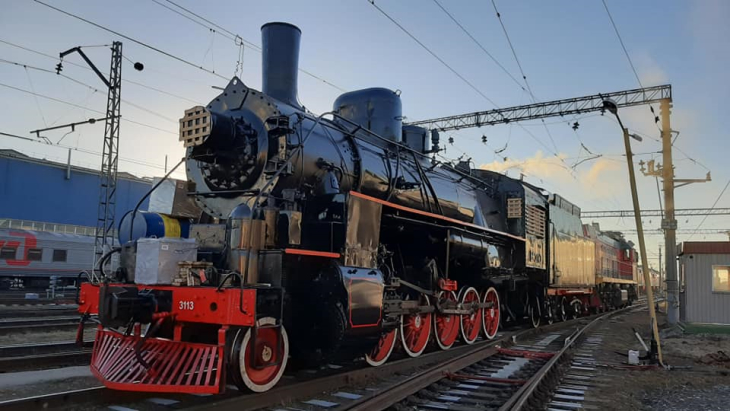 Ретро-поезда на паровой тяге Свердловская железная дорога восстанавливает для туристических направлений.