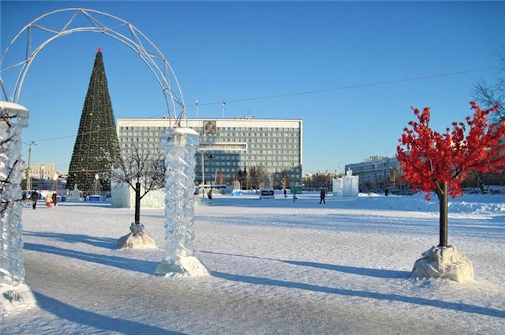 Как менялась главная новогодняя елка Перми за последние 25 лет
