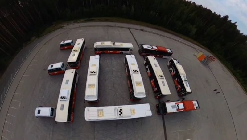 В честь юбилея Перми автобусы выстроились в цифру 300