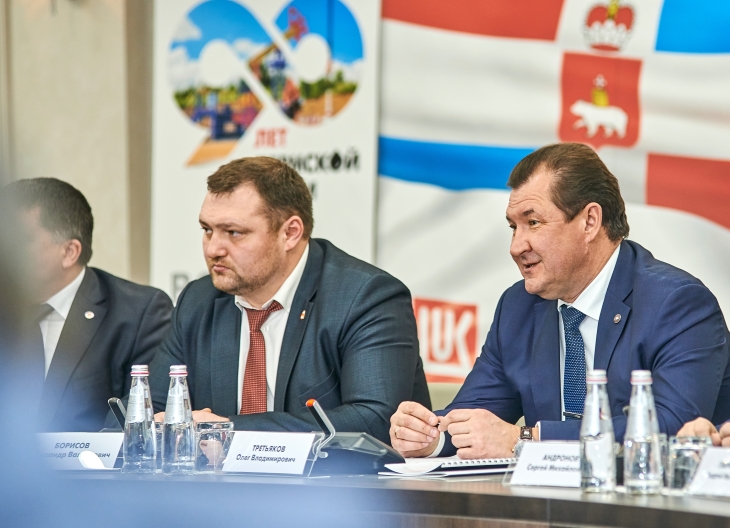 «ЛУКОЙЛ» подписал соглашение о сотрудничестве с главами 25 территорий края