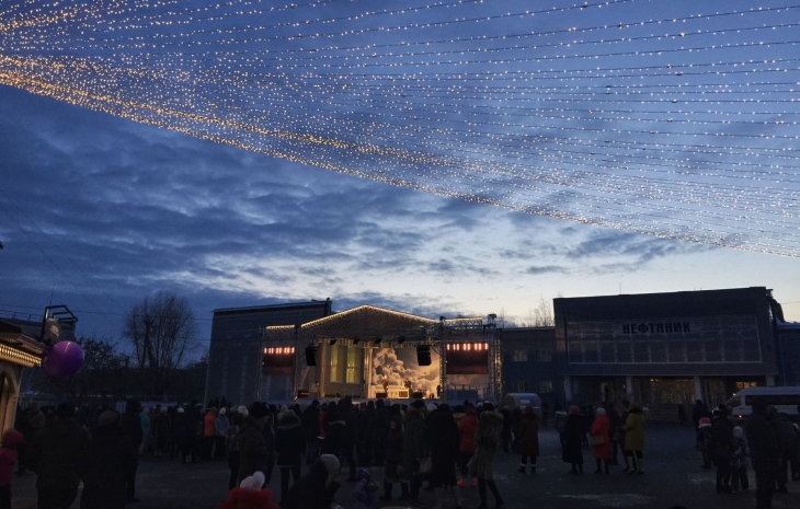 В минувшие выходные на главной площади в Чернушке открылась выставка работ учеников местной детской школы искусств. 