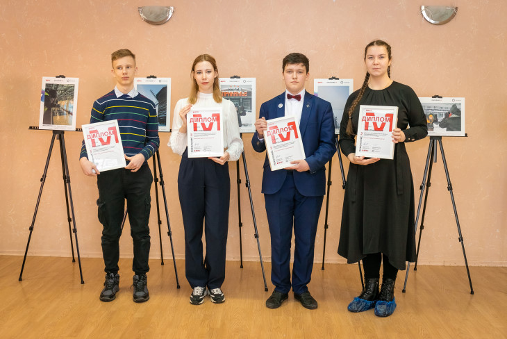 Школьники открыли фотовыставку «Один день из жизни Перми»