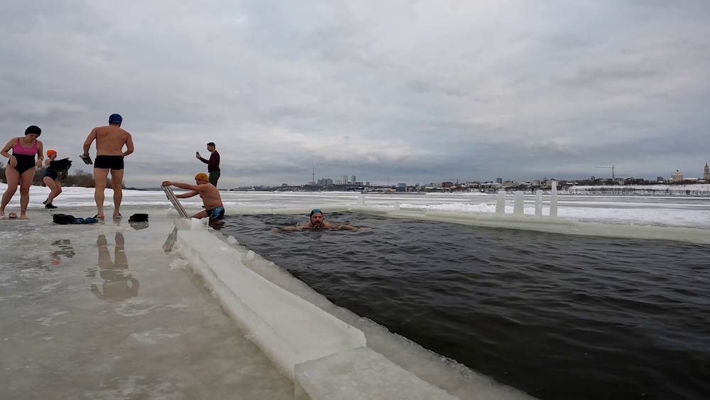 Пермские моржи пожаловались на теплую зиму