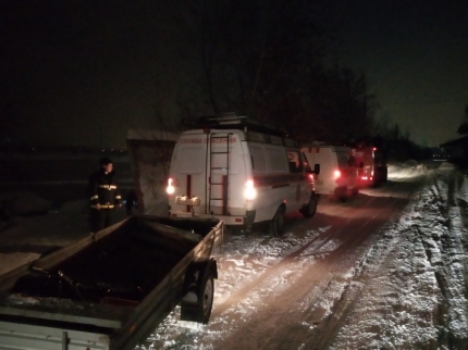 Спасатели сняли людей с дебаркадеров, оторвавшихся от причала