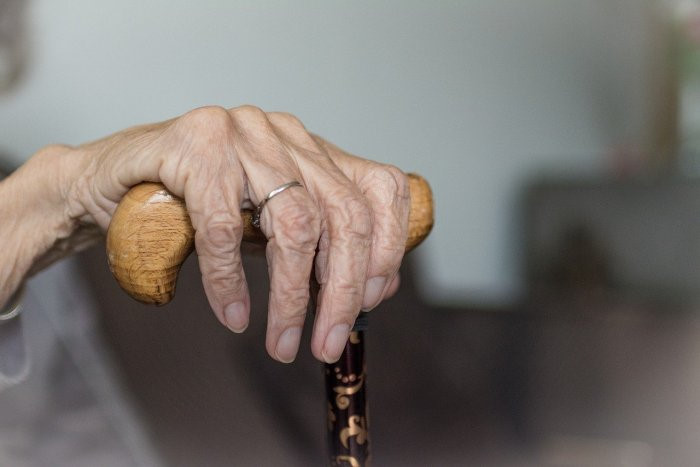 Минсоцразвития: сообщения об избиении 85-летней женщины не подтвердились
